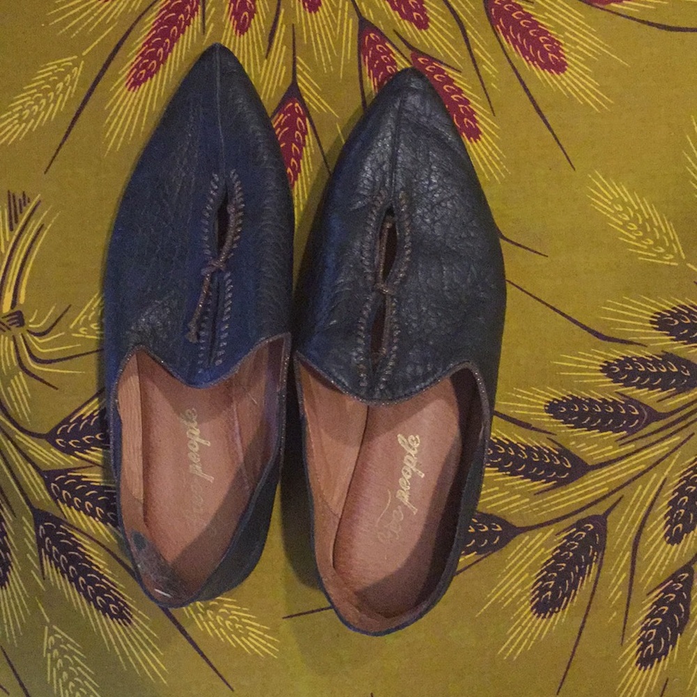 Free People Black Slip-On Flats Classic Loafers